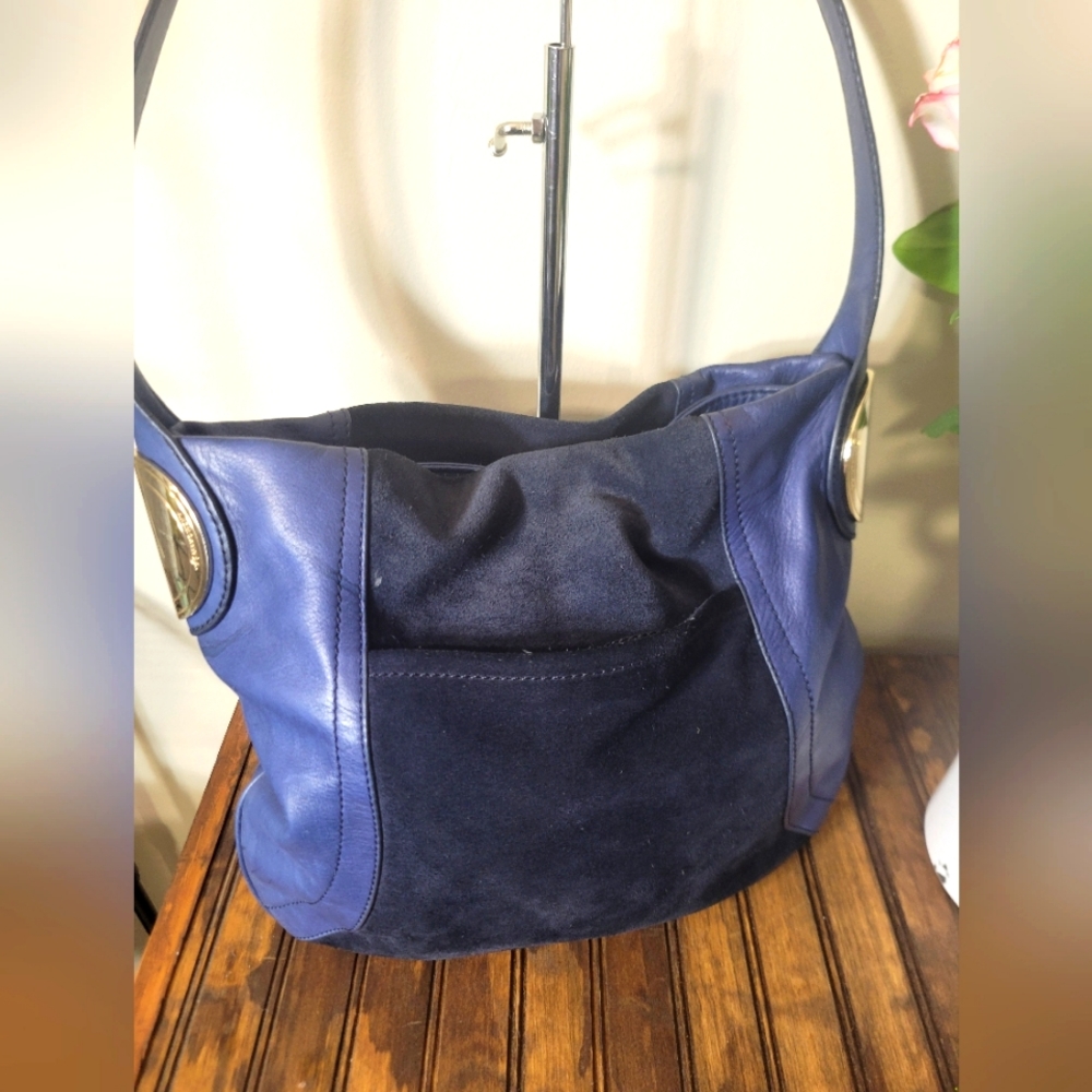 B Makowsky shoulder bag